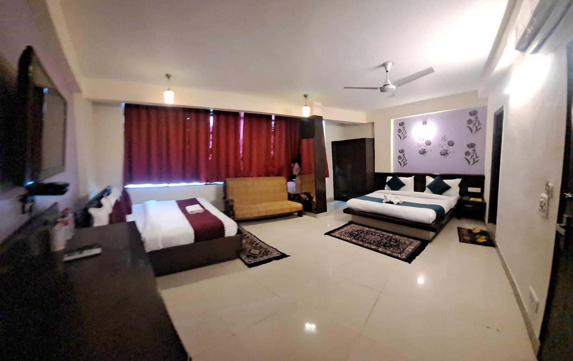 Airport Hotel Port View New Delhi Exterior photo