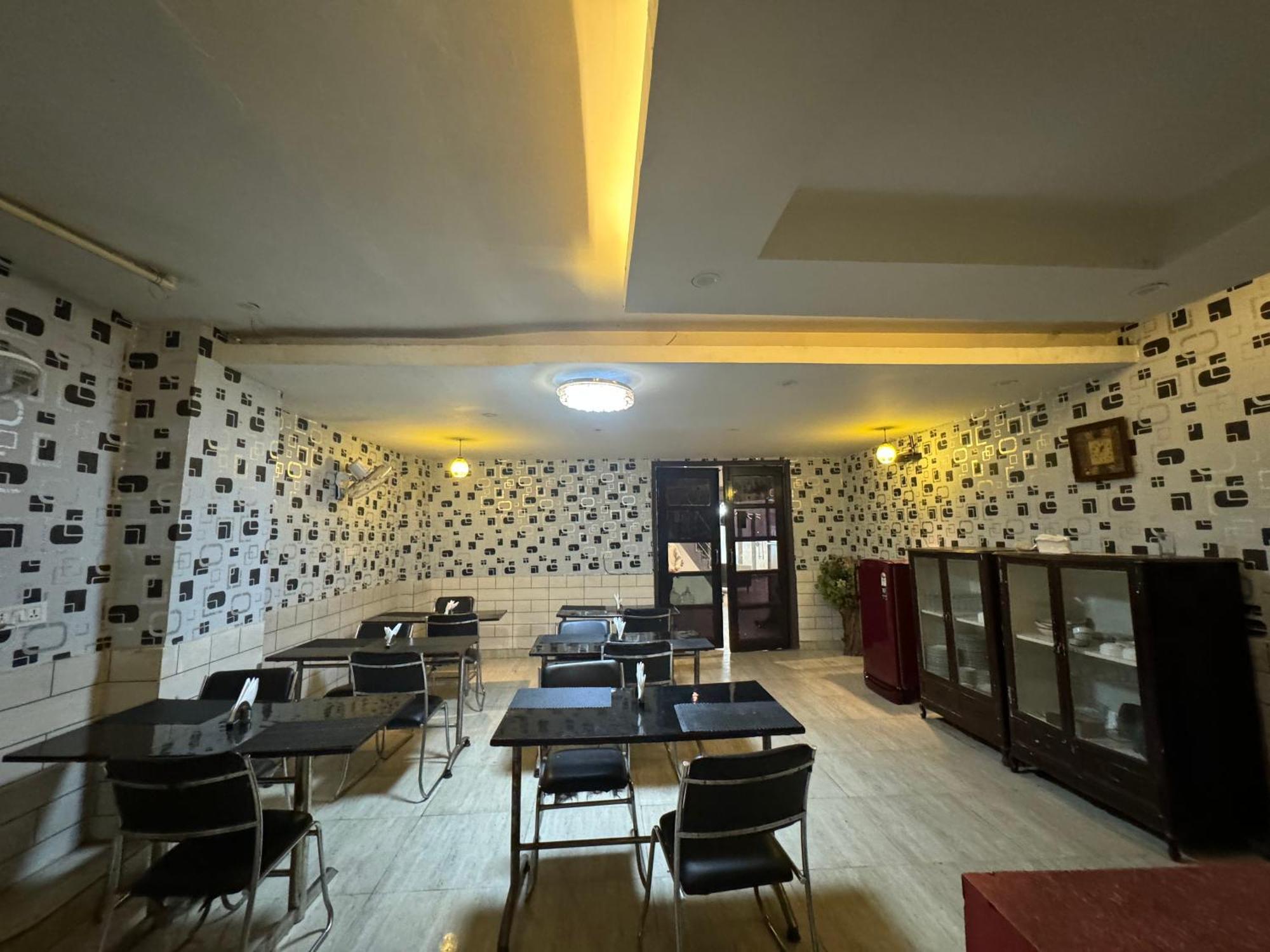 Airport Hotel Port View New Delhi Exterior photo