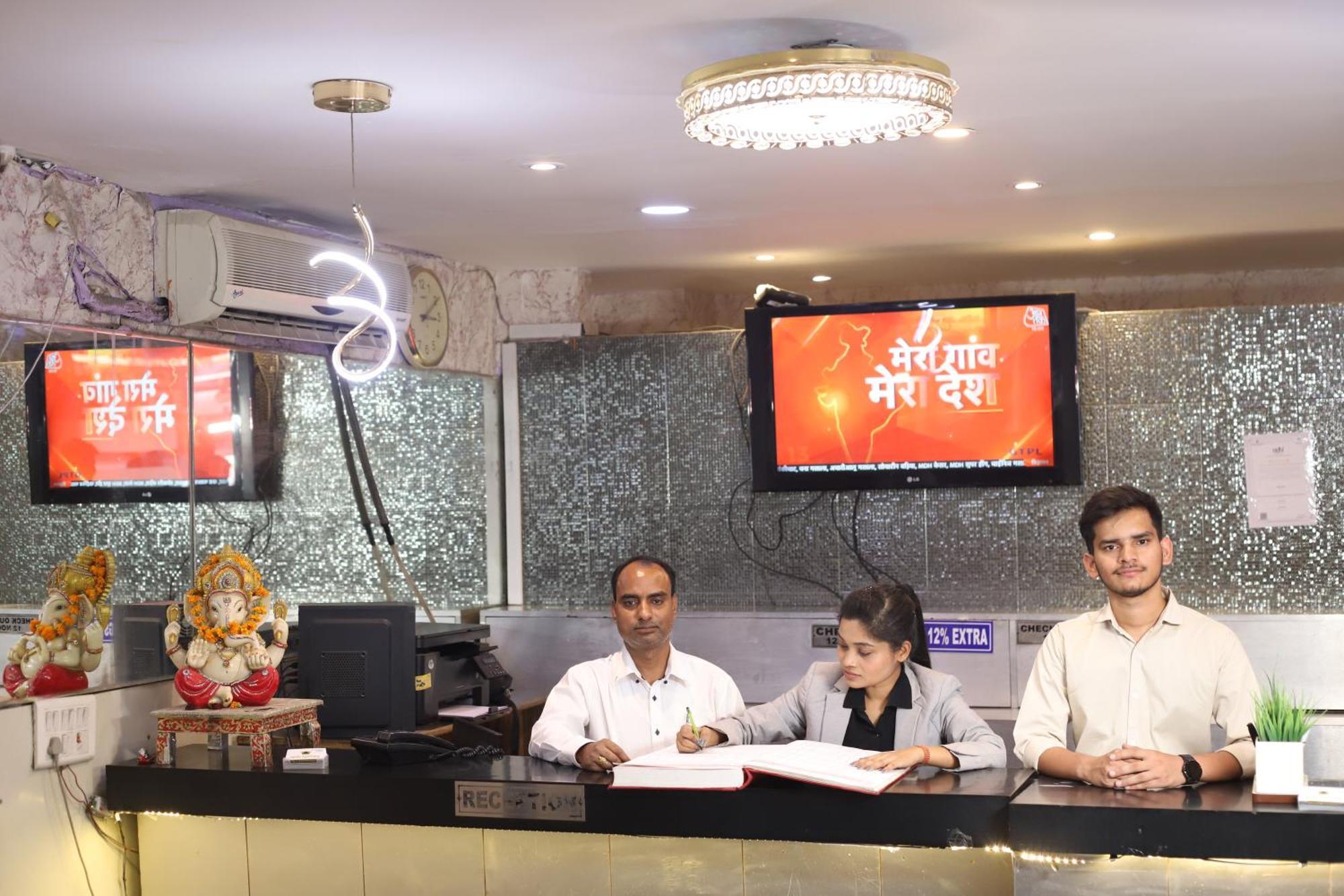 Airport Hotel Port View New Delhi Exterior photo