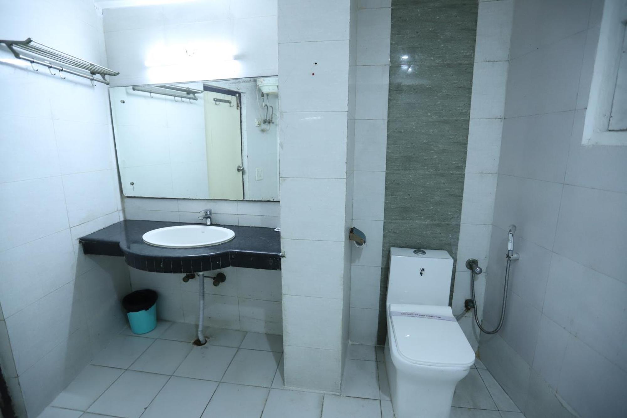 Airport Hotel Port View New Delhi Exterior photo