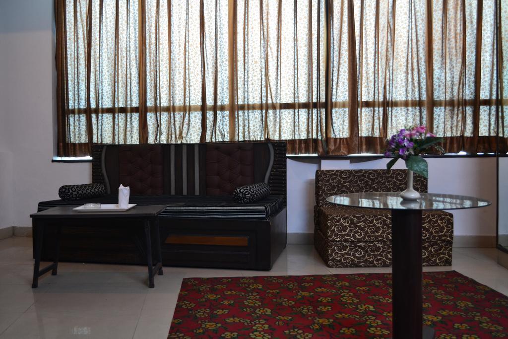 Airport Hotel Port View New Delhi Exterior photo