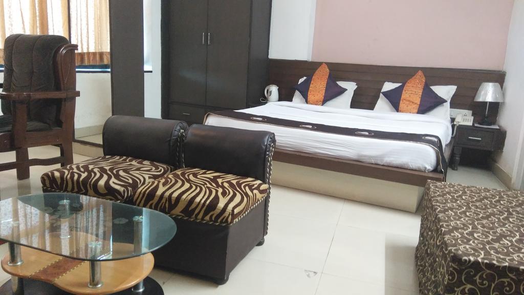 Airport Hotel Port View New Delhi Exterior photo