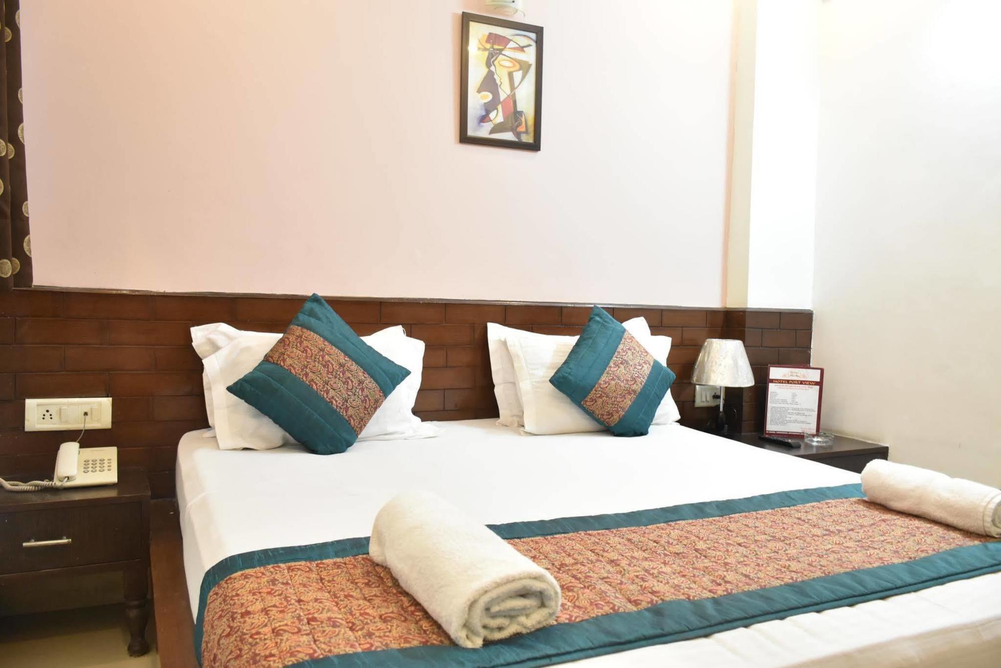 Airport Hotel Port View New Delhi Exterior photo